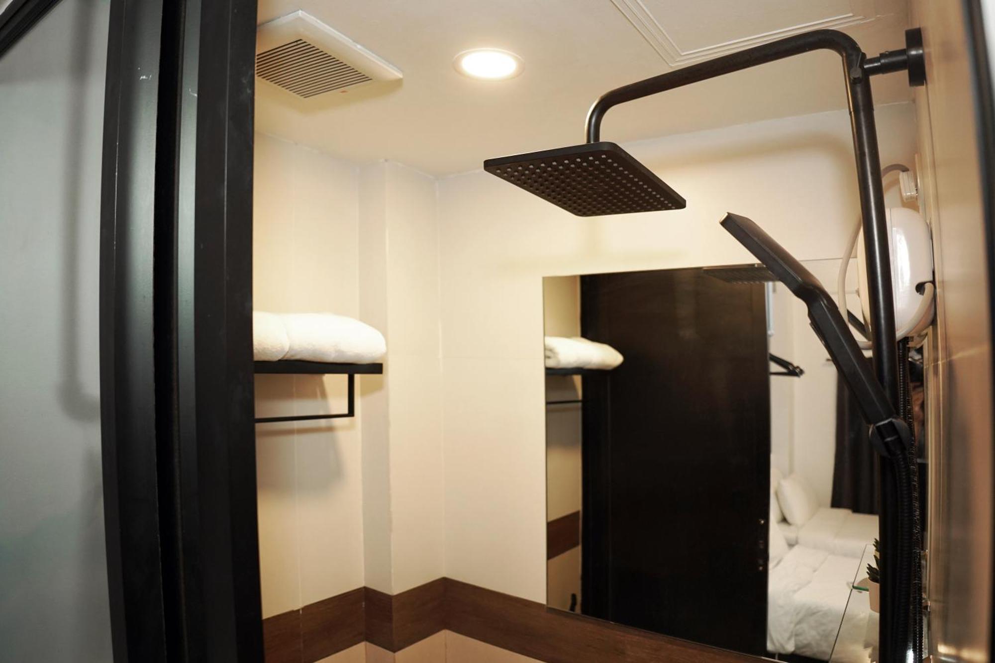 Mystay Hotel Bgc West Makati City Exterior photo